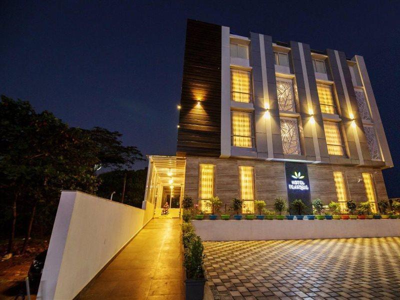 Hotel Tranquil Manipal Esterno foto