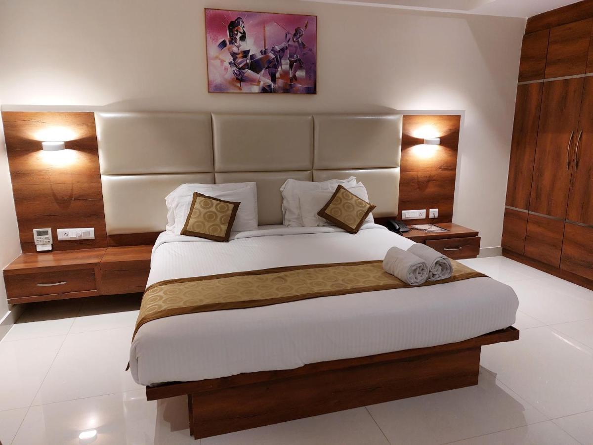 Hotel Tranquil Manipal Esterno foto