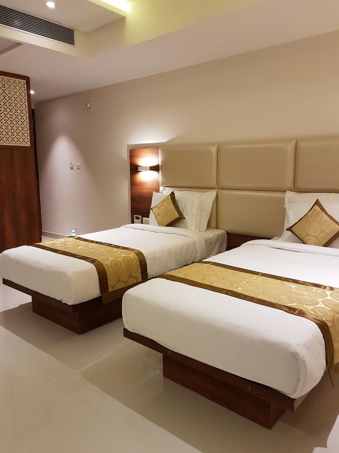 Hotel Tranquil Manipal Esterno foto