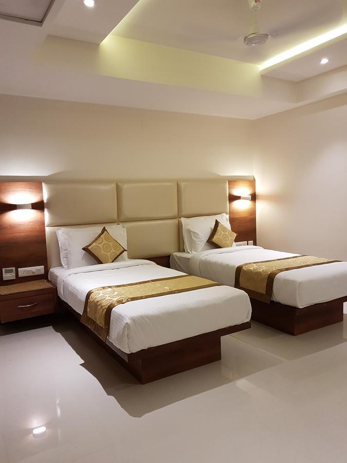 Hotel Tranquil Manipal Esterno foto