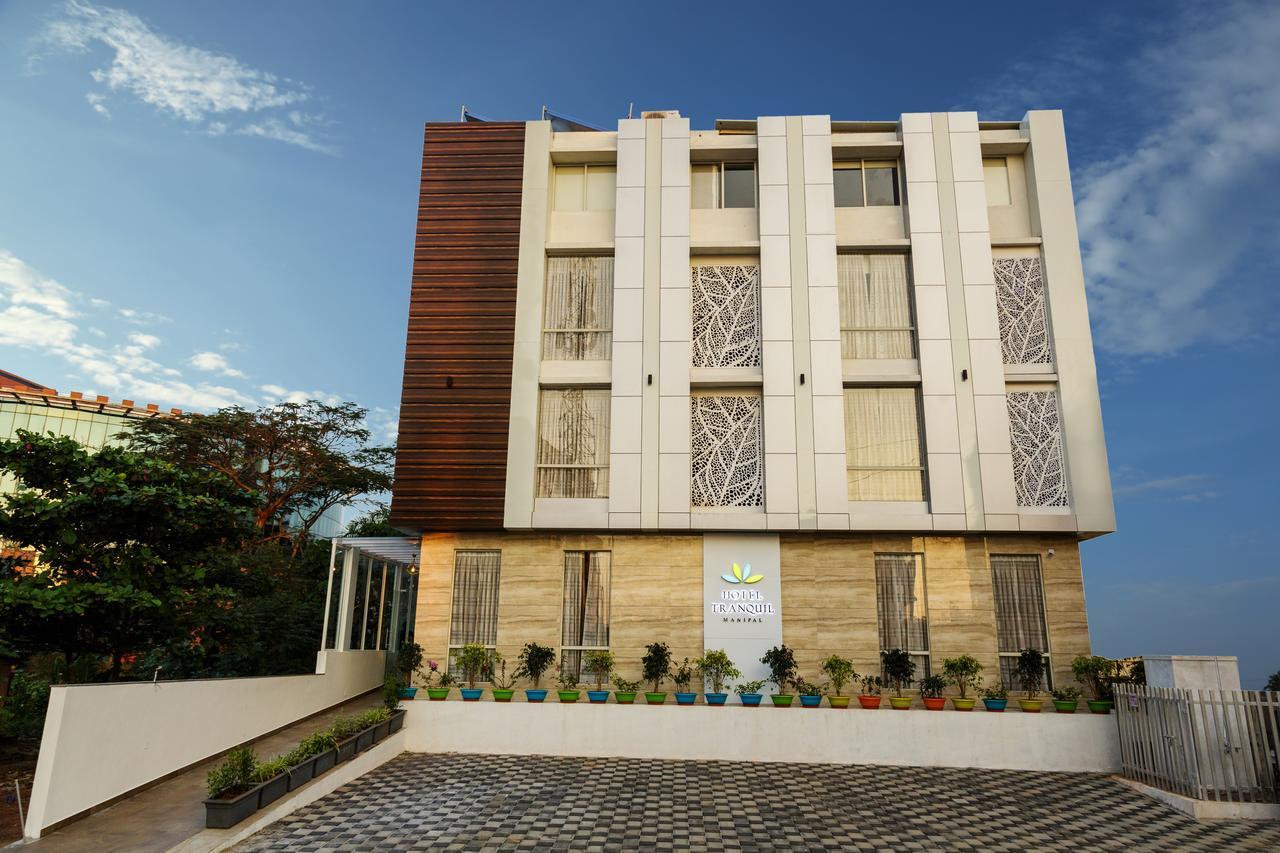 Hotel Tranquil Manipal Esterno foto