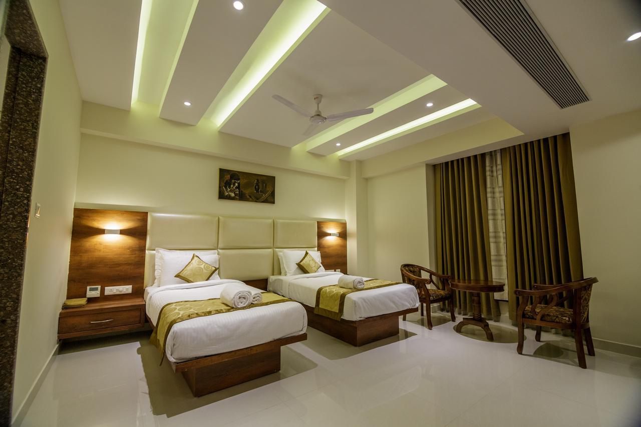Hotel Tranquil Manipal Esterno foto