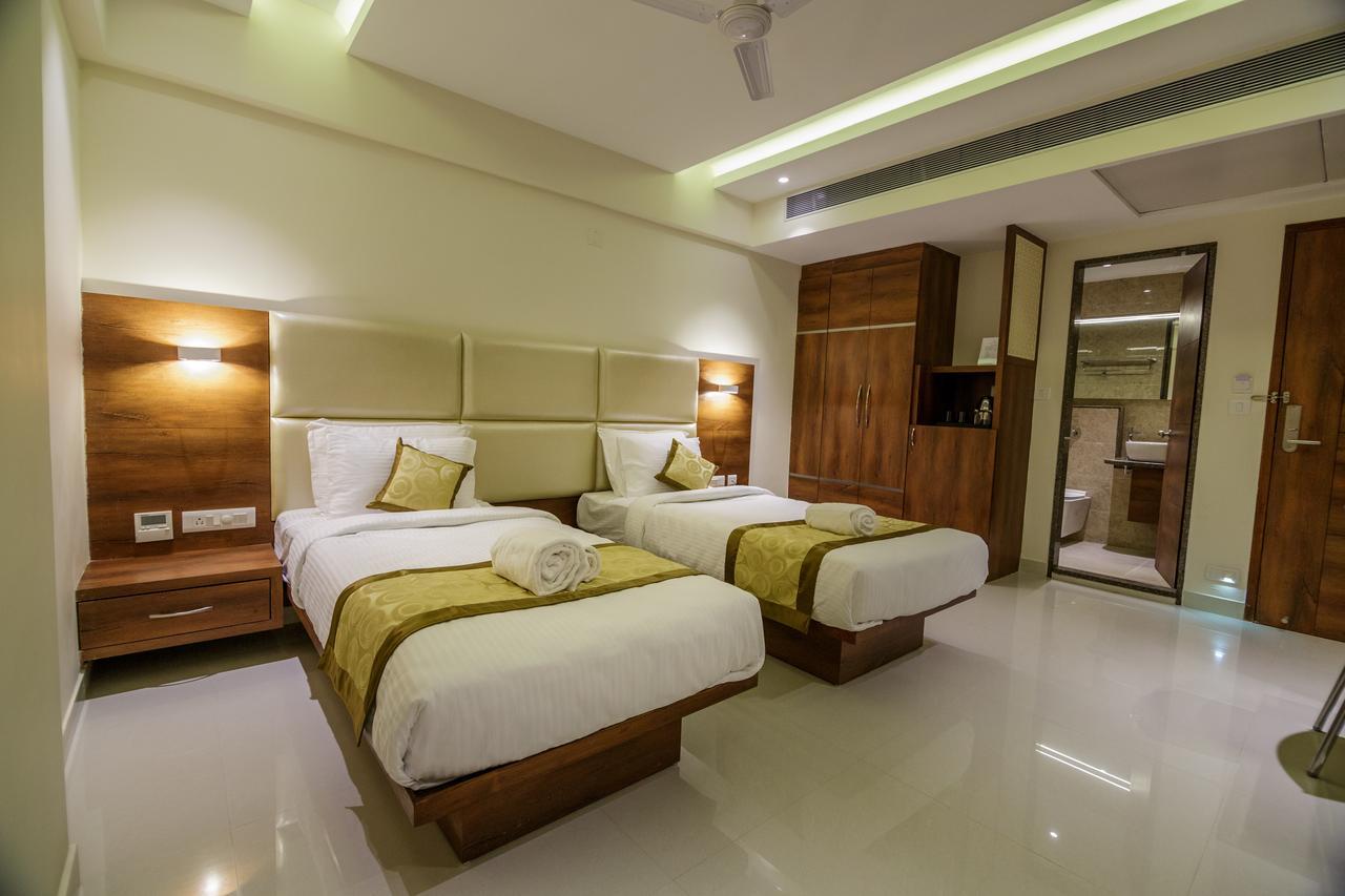 Hotel Tranquil Manipal Esterno foto