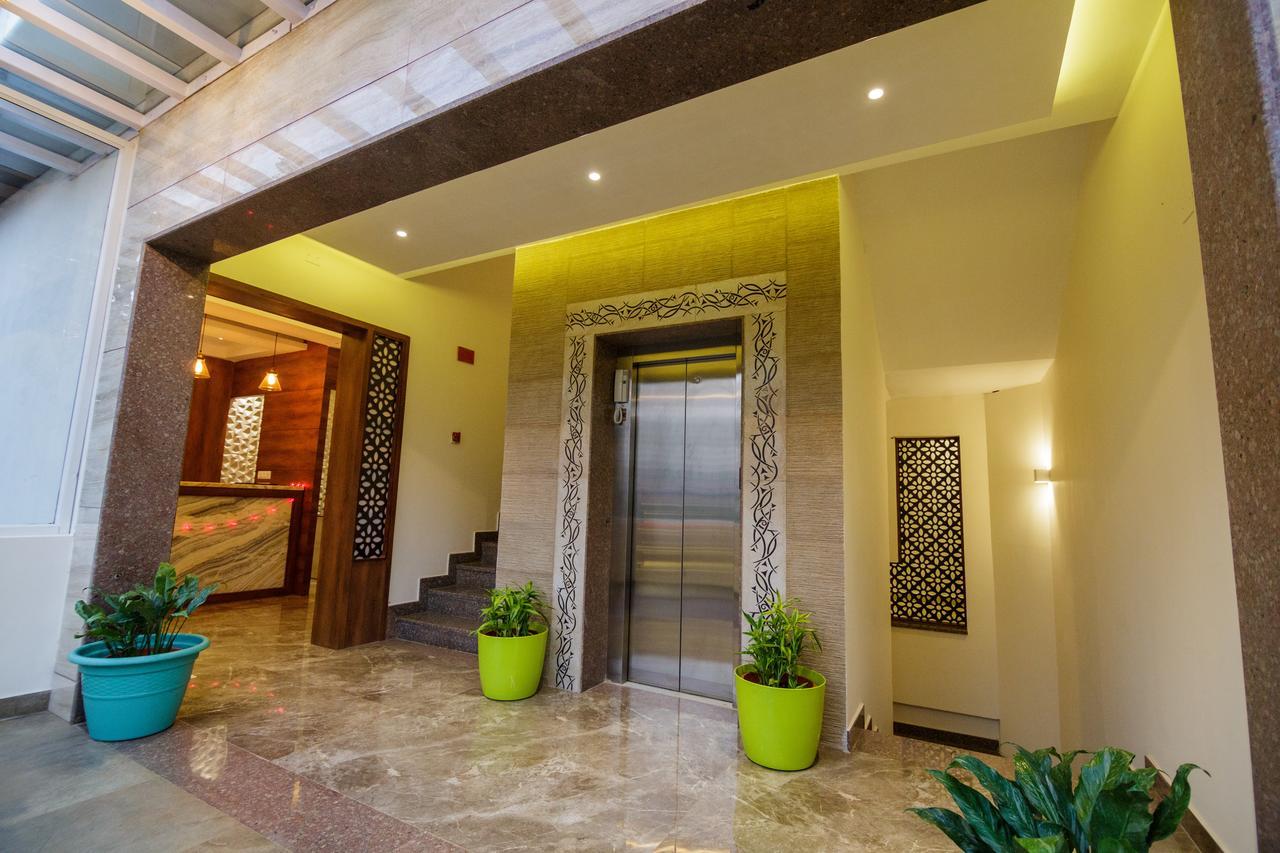 Hotel Tranquil Manipal Esterno foto
