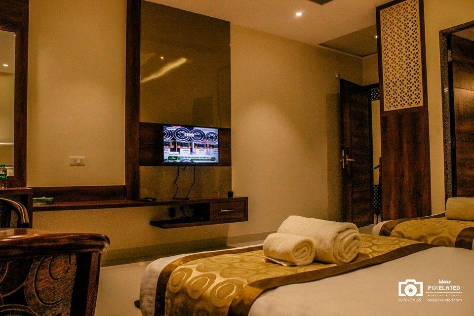 Hotel Tranquil Manipal Esterno foto